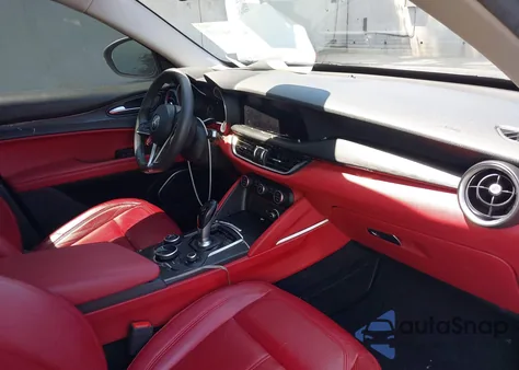 2018 Alfa Romeo Stelvio Awd z USA, uszkodzony, nr VIN ZASFAKAN1J7B91604